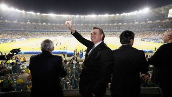 Bolsonaro estádio