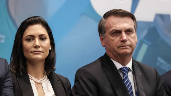 Michelle Bolsonaro usou Caixa para beneficiar bolsonaristas