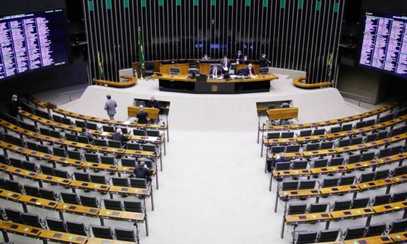 Prazo para deputados trocarem de partido abre na próxima quinta