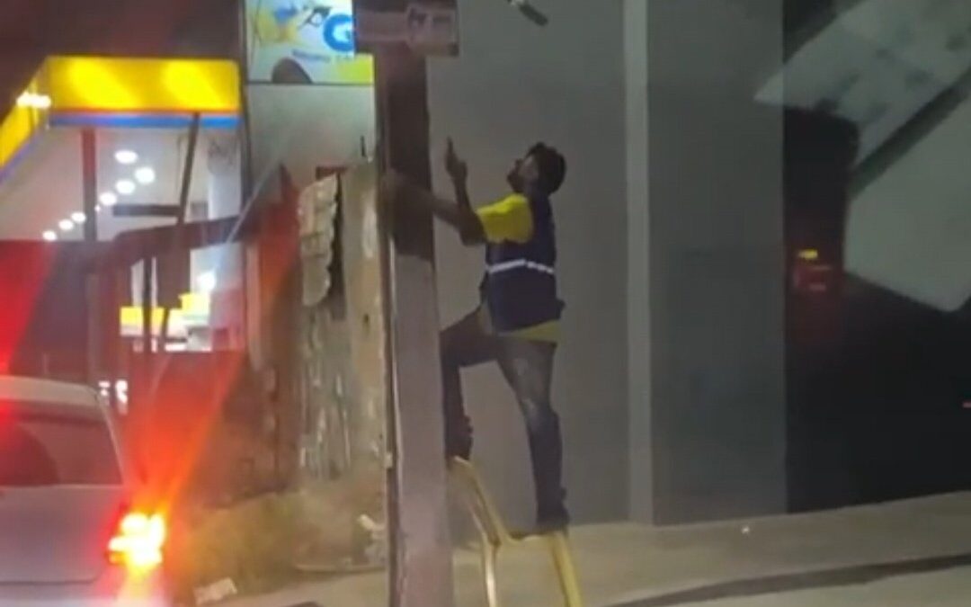 Imperatriz: Prefeito Assis Ramos manda retirar placas de obras do Governo do Estado no município