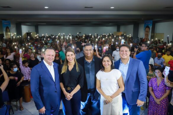 Ao lado de Eliziane Gama, Brandão, Dino e Camarão realizam encontro com evangélicos