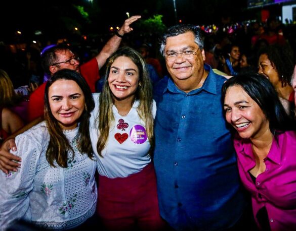 Flávio Dino, candidato ao Senado, escolheu duas mulheres para compor sua suplência. Trata-se de Ana Paula Lobato e Maria de Lourdes.