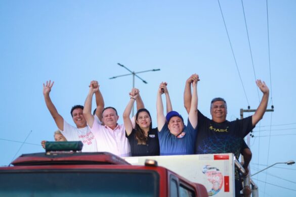 O Time do Lula passou por ruas e avenidas dos municípios de Santa Rita e Bacabeira.