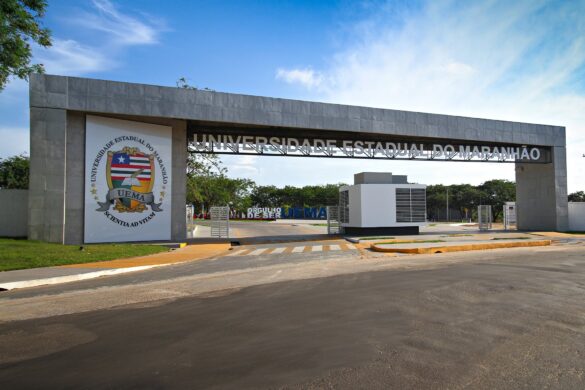 Brandão assina termo de autorização para a criação do curso de Medicina da UEMA