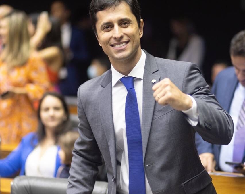 Duarte discursa pela primeira vez em tribuna da Câmara dos Deputados