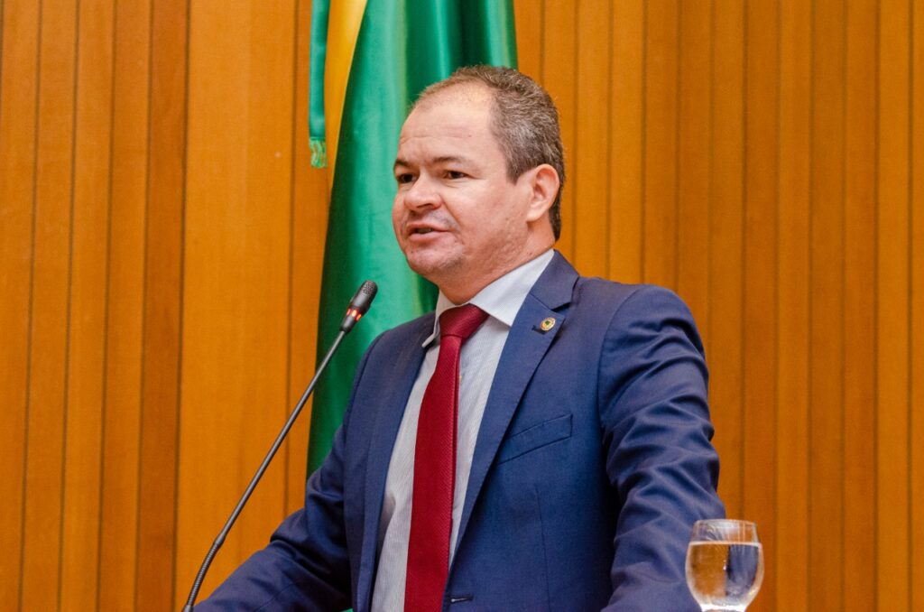 Deputado Rafael (PSB) novo líder do governo Brandão na ALEMA.