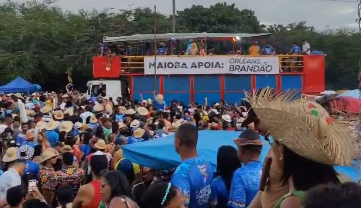 Faixa de apoio político do Boi da Maioba gera revolta no São Marçal