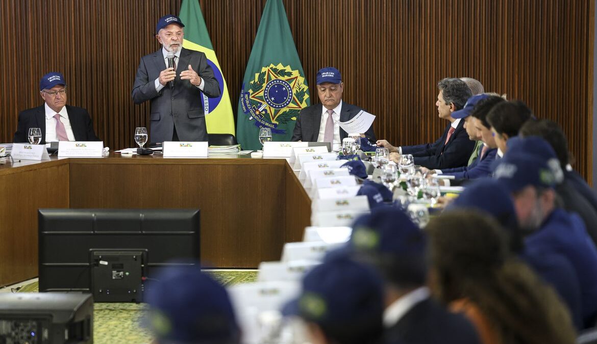 Lula reafirma soberania e diz que Brasil não aceitará ofensas