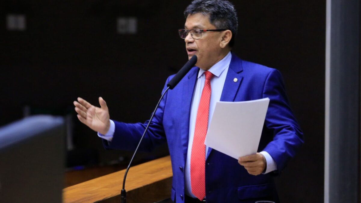 “O governador resolveu implodir o grupo, provocar divisões”, afirma Márcio Jerry