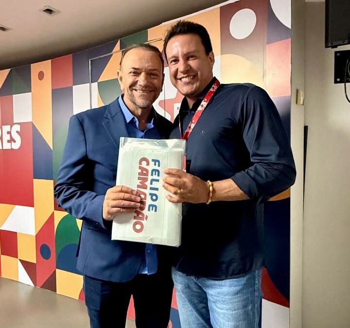 Felipe Camarão unifica a base do PT e chega a Brasília politicamente fortalecido