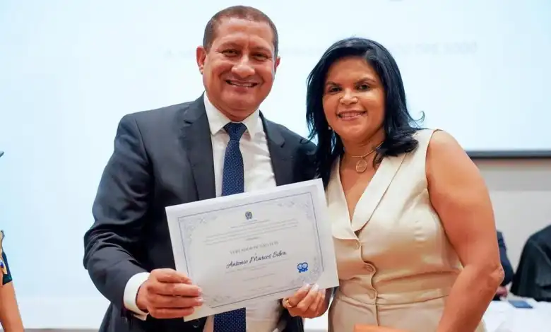 DESESPERO: Áudio vazado expõe pressão sobre servidores  para lotar ato de pré-candidatura de Orleans