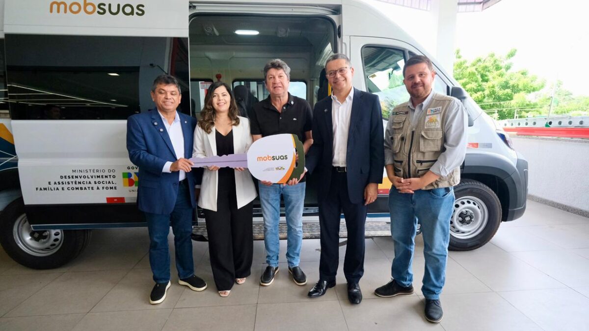Márcio Jerry entrega vans do SUAS e reforça assistência social em três municípios do MA