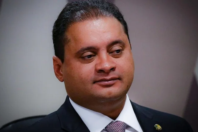 Aliados mantêm discurso, mas bastidores veem candidatura de Weverton sob forte pressão