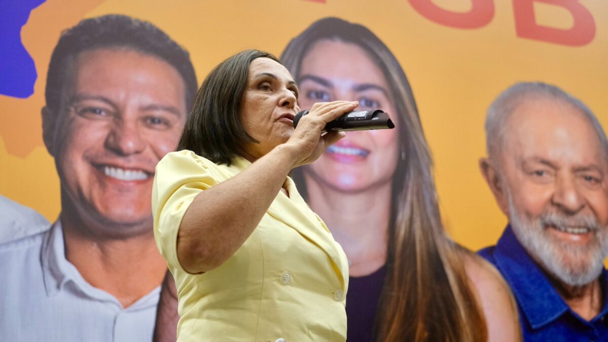 Lourdinha Pereira toma posse no Senado e se torna a primeira senadora de Coroatá