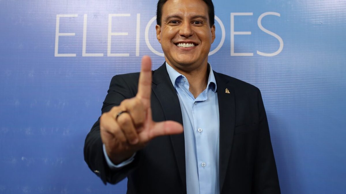 Camarão é o grande vencedor do debate e reforça caminho para o segundo turno