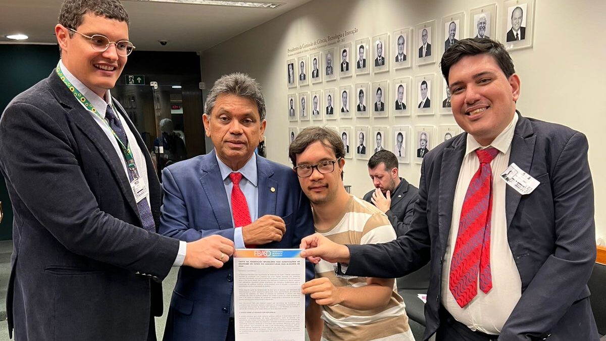 Márcio Jerry assina carta-compromisso da Federação Brasileira das Associações de Síndrome de Down